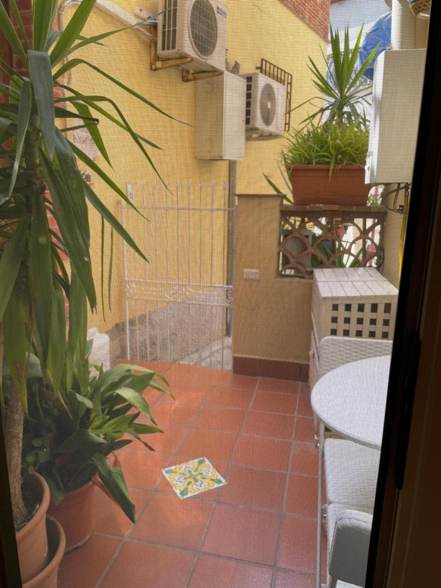 Ferienwohnung Salu' Taormina Exterior foto